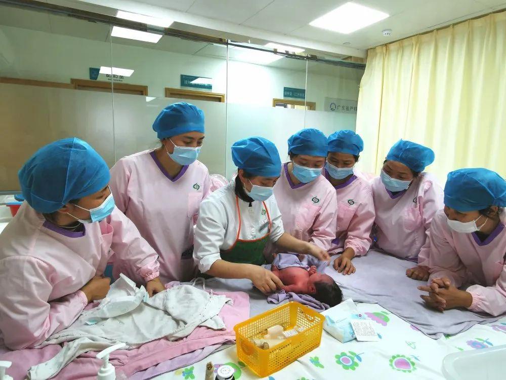 兴化市妇婴监护型护送